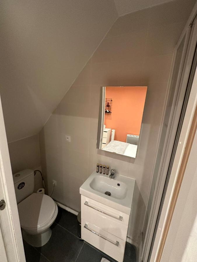 Modern And Warm Fully Renovated Split Level Apart Steps Away From The Grands Boulevard Apartamento Paris Exterior foto